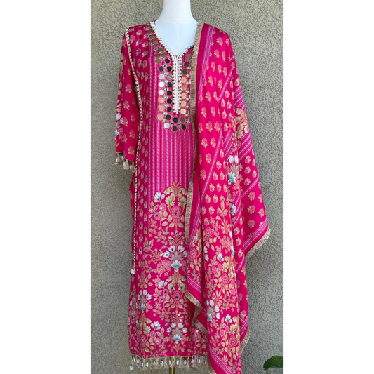 Rangrez Printed suit